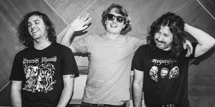 DZ DEATHRAYS – ‘Easing Out Of Control’ Album Tour with Dartz, Special Features and Knee