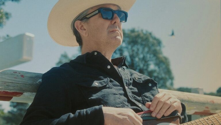 SONGS TO LIVE BY: DAVE MCCORMACK IN CONVERSATION WITH ROBERT FORSTER (Sold Out)