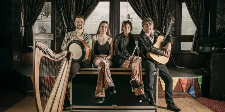 Ranagri (England) w/ Andrea Kirwin at Crystal Waters Eco Village