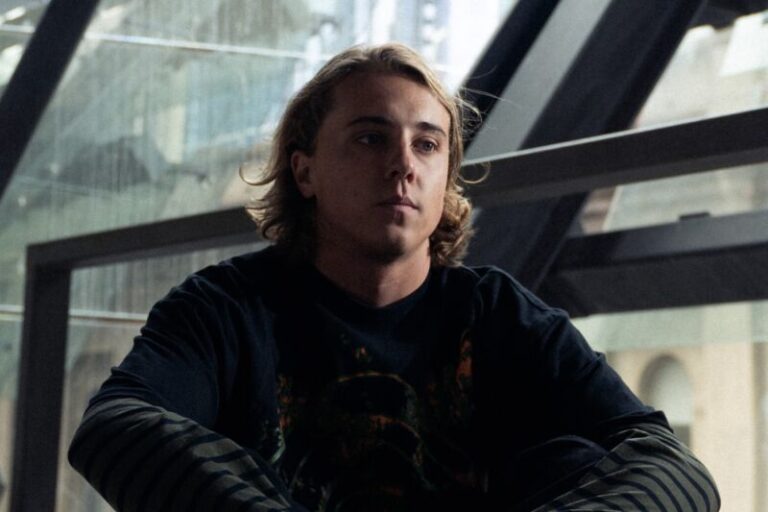 STÜM (AUS) With RONI & Nikitasilly