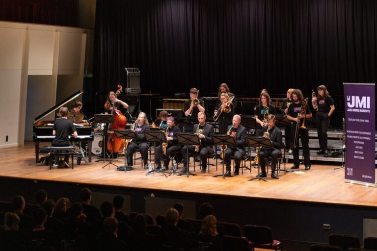 JMI JAZZ ORCHESTRA X COUNT BASIE’S “BASIE STRAIGHT AHEAD”