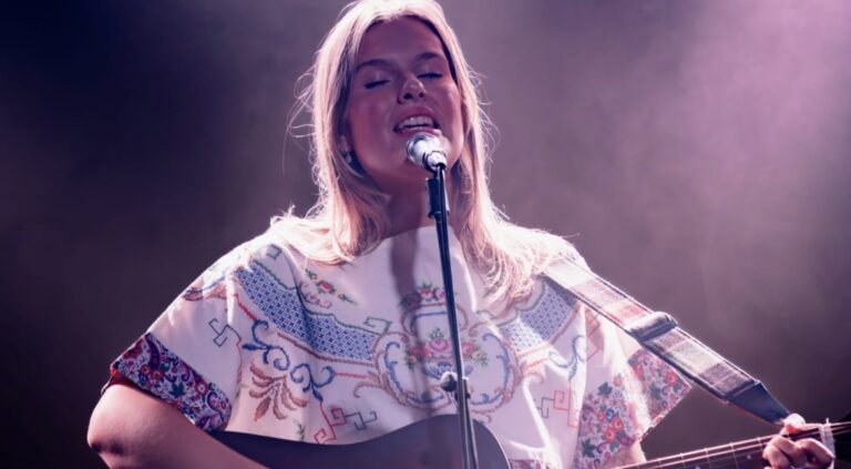 CITY SOUNDS: CHLOE SEA (FREE ENTRY)