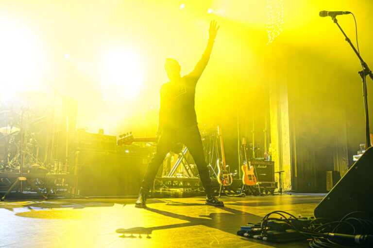 PETER HOOK & THE LIGHT (UK) Perform ‘Get Ready’ plus New Order and Joy Division Greatest Hits