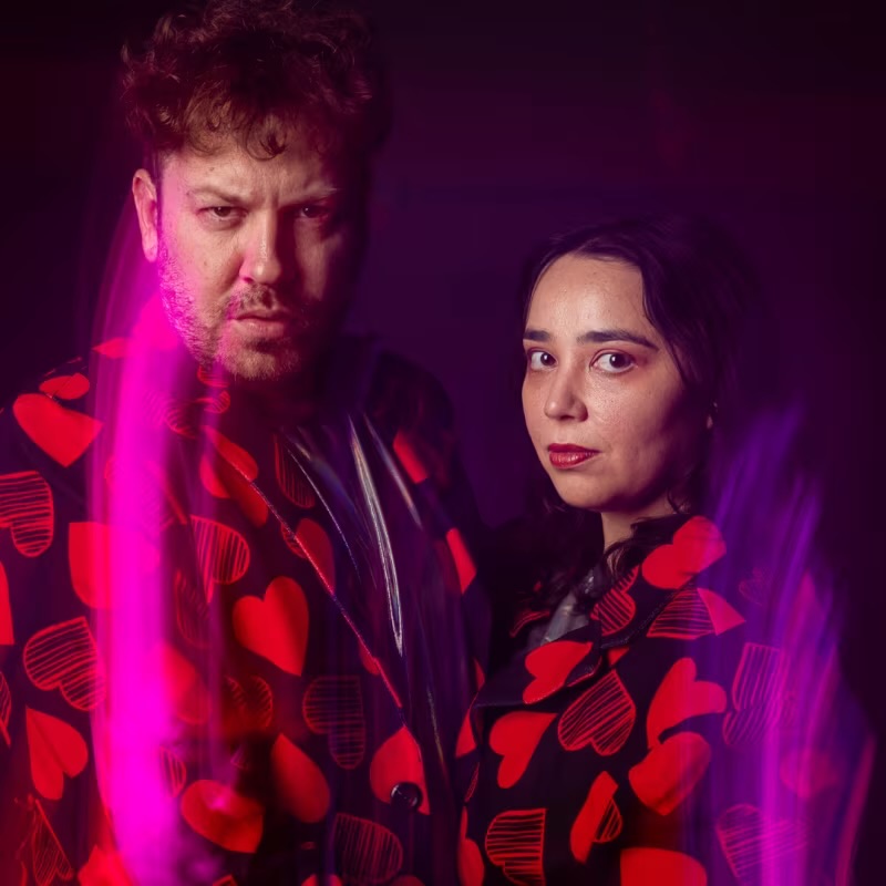 Banshees Bar Presents DATE NIGHT with Taylor Edwards and Chris Martin
